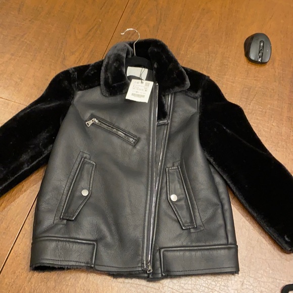 Brand new gorgeous Zara girls leather/ fur bomber size 9 with tags!